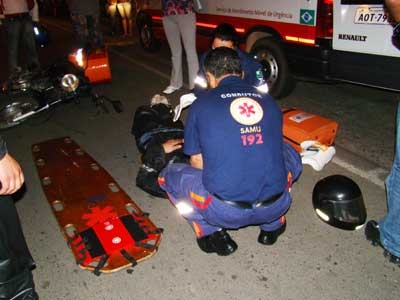 Acidente deixa motoqueiro ferido