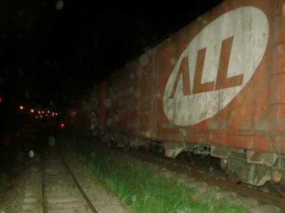 Homem atropelado por trem em Balsa Nova morre ao ser socorrido