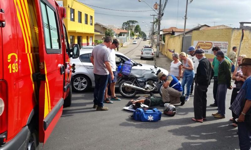 Motociclista ferido em colisão na Dom Pedro II