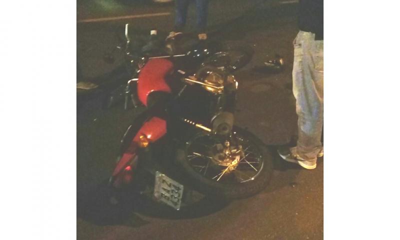 Colisão no Botiatuva deixa motociclista ferido