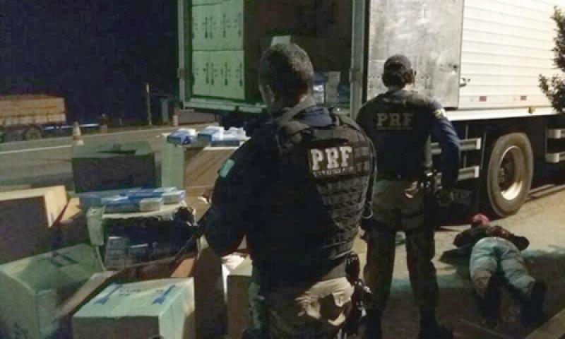 PRF apreende carga de cigarros contrabandeados em São Luiz do Purunã