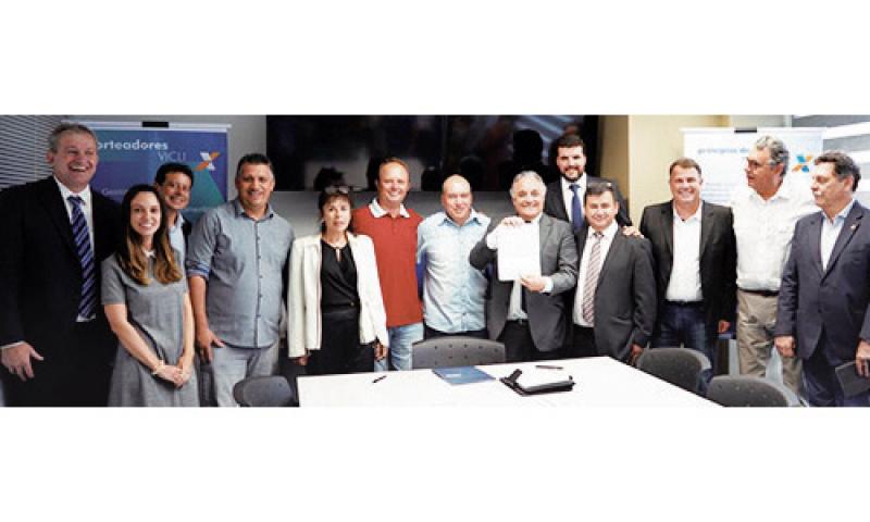 Assinado contrato para construção de 416 unidades habitacionais em Campo Largo