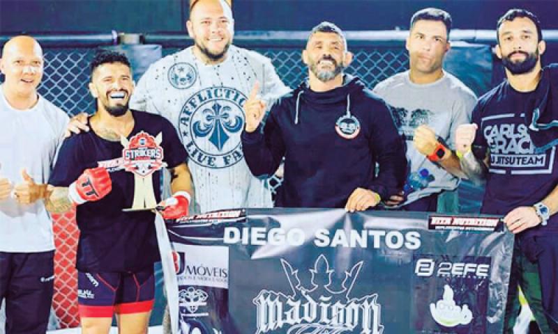 Campo-larguense conquista campeonato de MMA