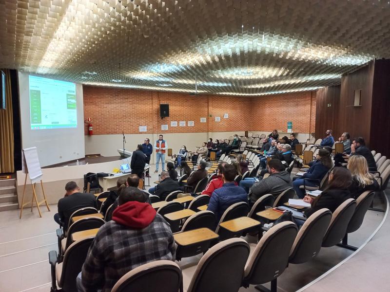 1º seminário de regramentos municipais reuniu 45 contadores do município
