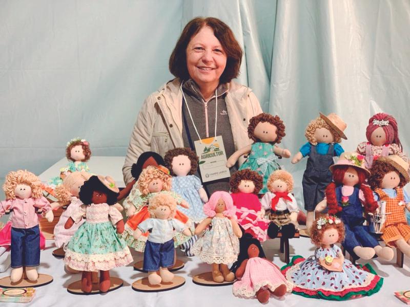 Costurarte: bonecas com costura criativa e que relembram a infância