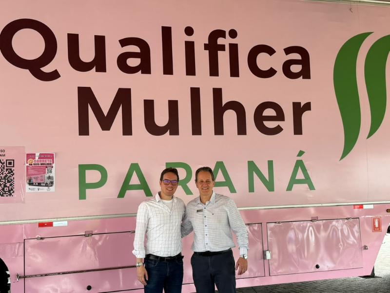 Carreta Qualifica Mulher é inaugurada e atenderá 200 alunas para cursos na área de estética
