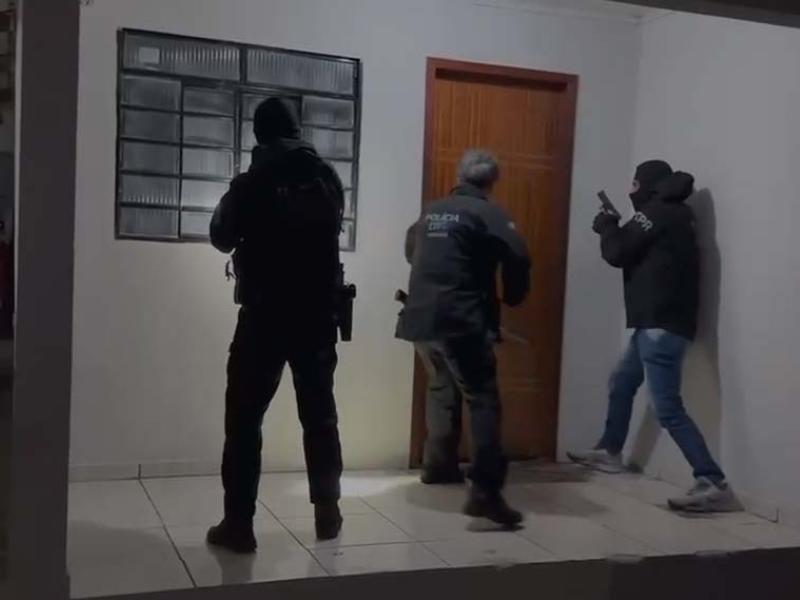 Polícia Civil cumpre mandados em Campo Largo contra quadrilha que furtava passageiros de ônibus