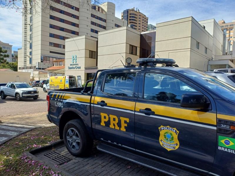 Gestante em trabalho de parto recebe escolta da PRF em Campo Largo na BR-277