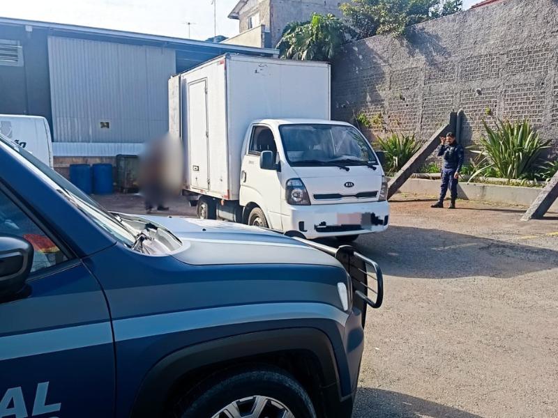Veículo com alerta de furto é recuperado pela Guarda Municipal em Campo Largo