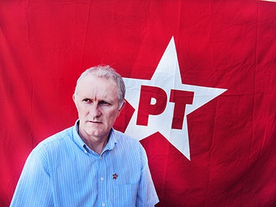 Petistas reelegem Lino Petry 