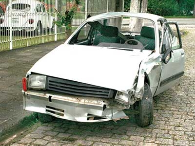 Acidente grave entre dois Veículos 