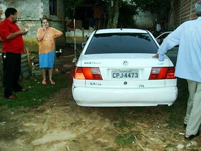 Gangue assalta mercado 