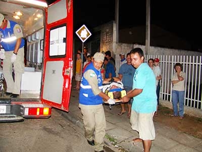 Motoqueiro atropela e foge