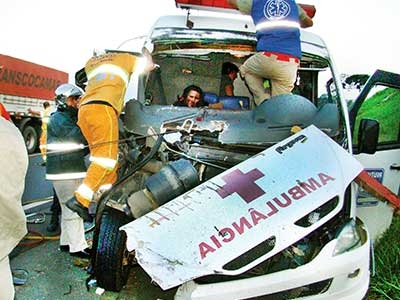 Vítima de acidente na BR-277 perde bebê