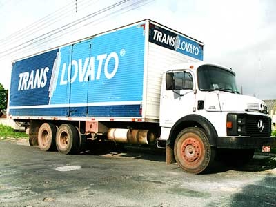 Caminhão furtado em Curitiba é abandonado