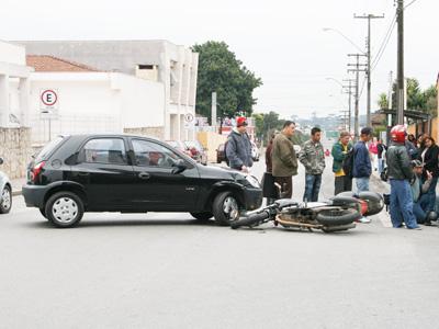 Motoqueiro ferido no Centro