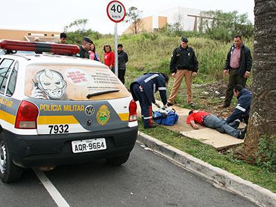 Vítima de roubo é socorrida pelo Samu
