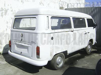 Kombi com alerta de roubo é recuperada