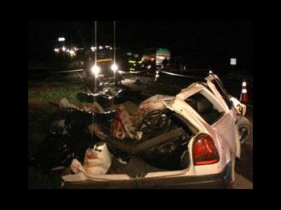 Cinco pessoas morrem em acidente na BR-277 
