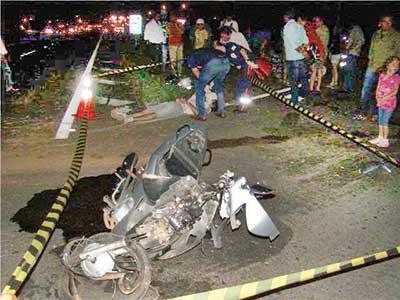 Motoqueiro morre em grave acidente