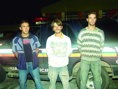 GM prende suspeitos de assalto a ônibus