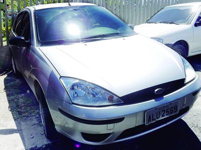 Invade casa e deixa chave de carro roubado