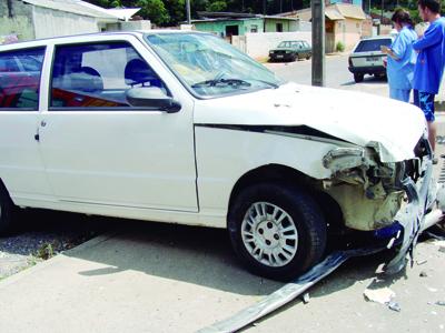 Motorista  se envolve em acidente