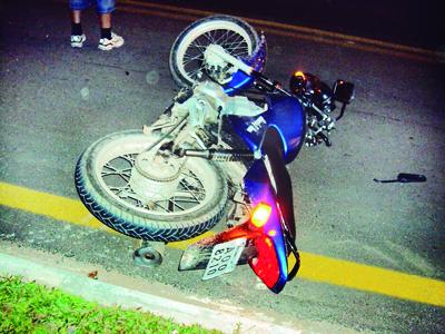 Acidente na Ademar de Barros deixa motociclista ferido
