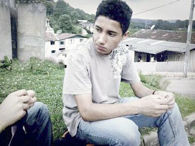 Menino morre após mal  súbito ao jogar futebol