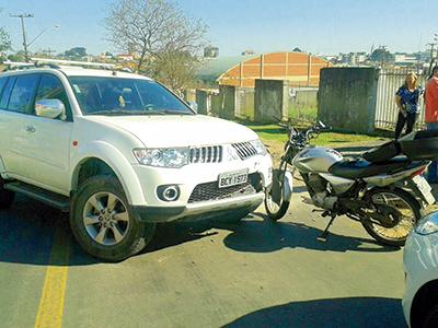 Motociclista ferido em colisão na Quintino Bocaiúva