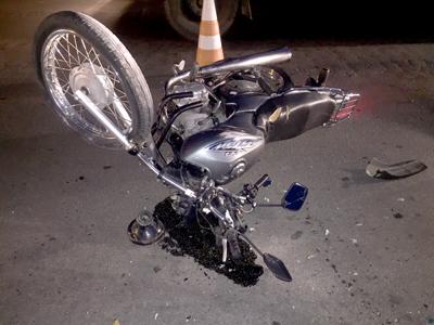 Acidente auto x moto na Xavier da Silva