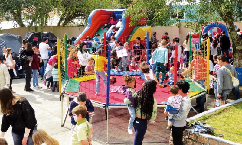 Almoço de Natal na Creche Mariinha