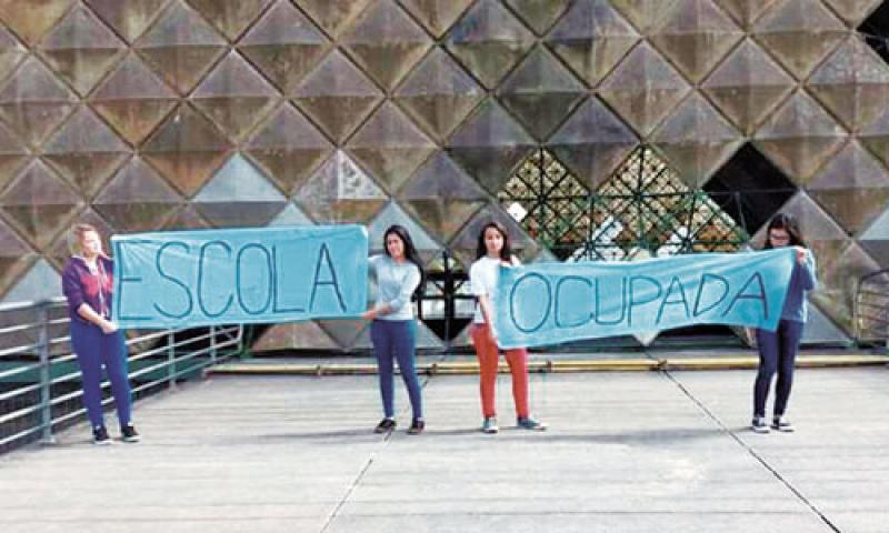 Sindimovec: Um ano das ocupações dos estudantes paranaenses
