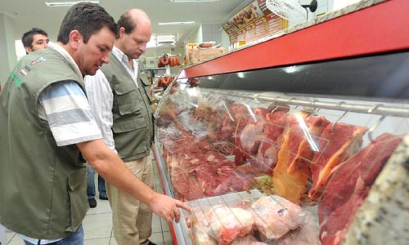 Vigilância Sanitária alerta para armazenamento de alimentos no verão