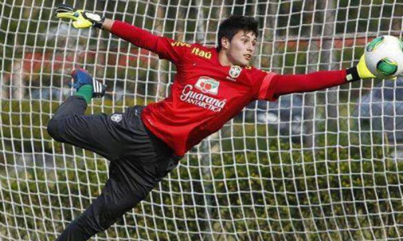 Goleiro Campo-larguense assina contrato com o Paysandu