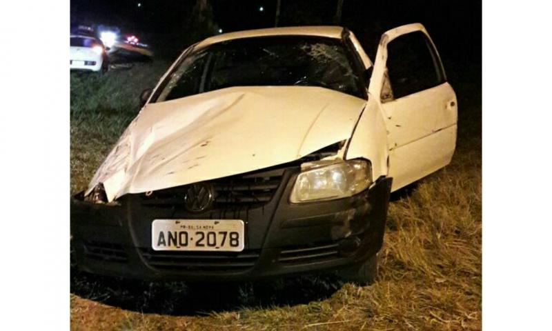 Capotamento deixa um ferido gravemente na Estrada da Balsa