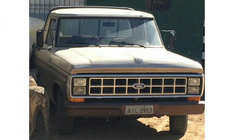 F1000 furtada na Avenida Centenário