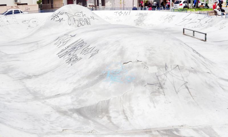 Pista de Skate nem  parece uma obra nova