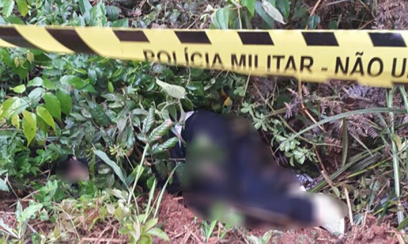 Casal sem identificação encontrado morto em Bateias