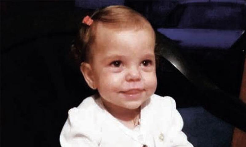 Família pede contribuição na compra de medicamento para doença rara em bebê