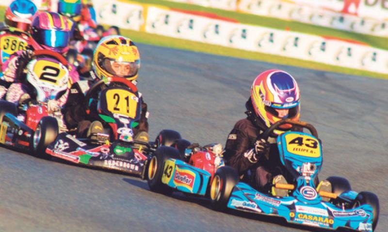 Piloto Felipe Malinowski fecha a temporada com títulos e ótimos resultados