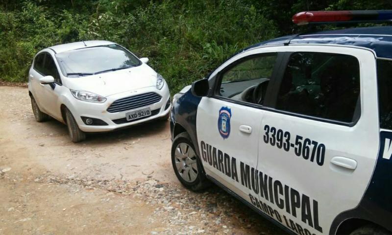 Fiesta roubado em Curitiba encontrado em Bateias