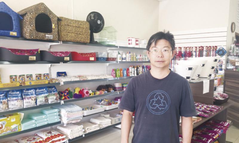 Inaugura nova loja de produtos para pets
