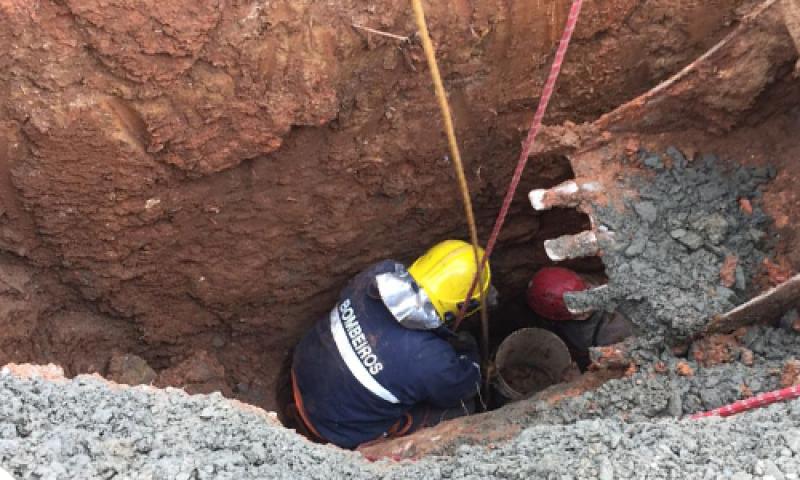 Homem soterrado no Três Rios é resgatado pelo Corpo de Bombeiros