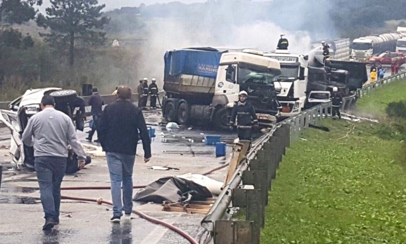 Quatro mortos em grave acidente na BR 277 em Balsa Nova