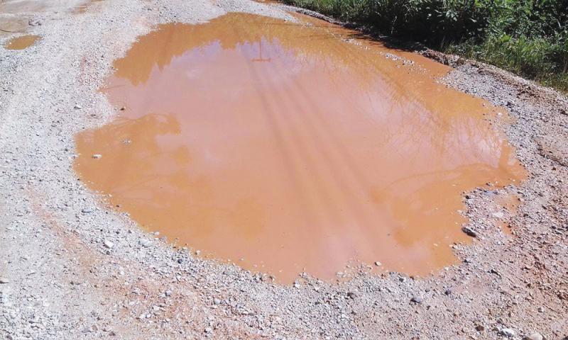 Moradores de Bateias reclamam situação precária da Estrada Ouro Fino