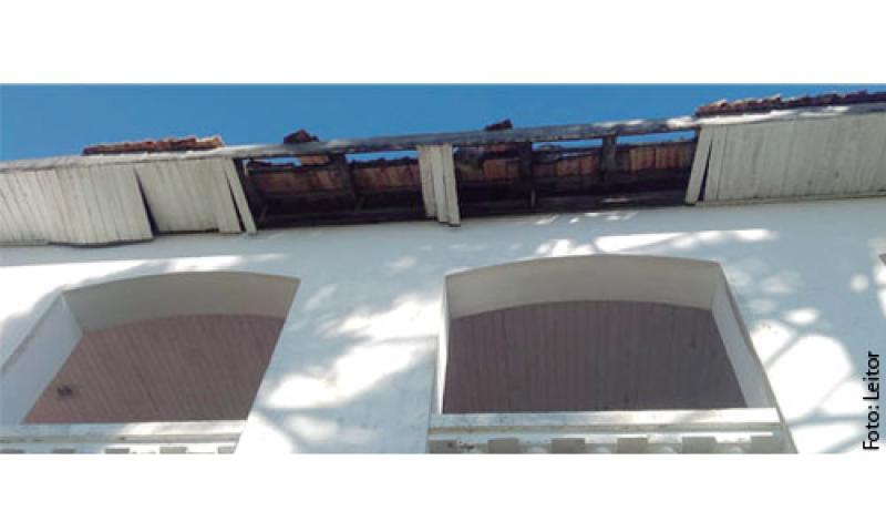 Cidadãos reclamam do abandono do Casarão no Parque Cambuí