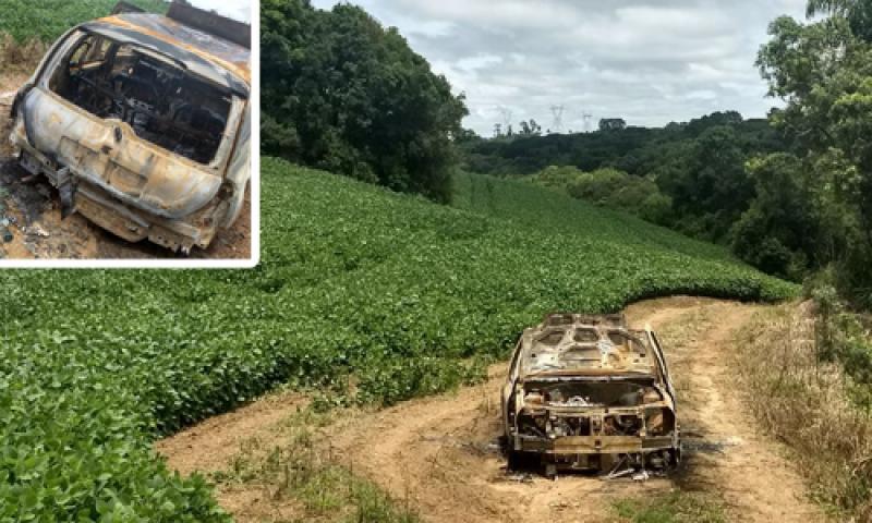 Clio roubado em Campo Magro é queimado na Colônia Figueiredo
