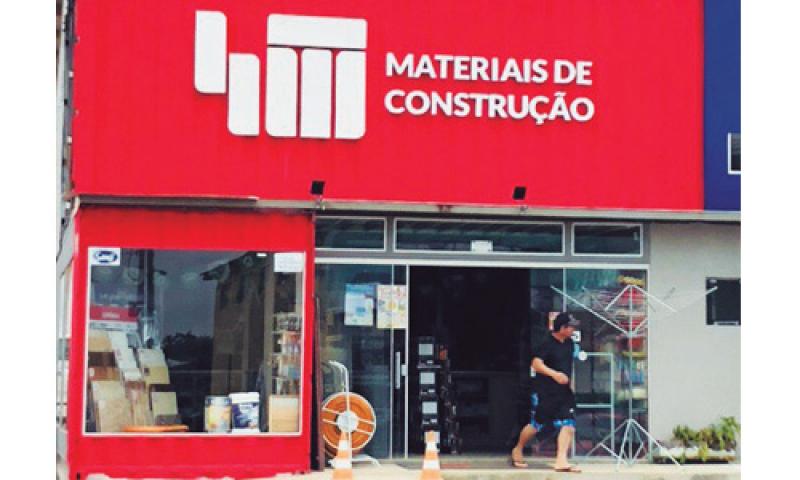 Inauguração de loja de materiais de construção marca uma história de superação em família