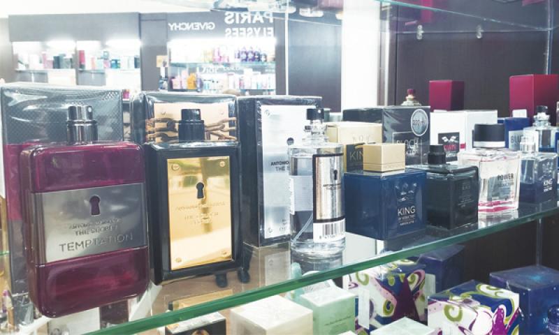 Perfumes masculinos com  preços especiais na Extrémité